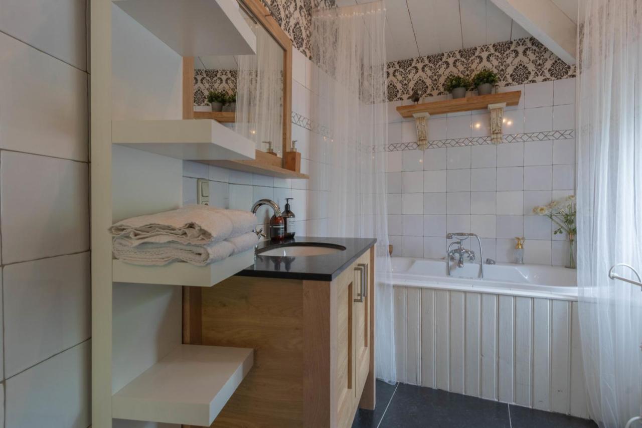 Herberg De Lingehoeve Oosterwijk ภายนอก รูปภาพ